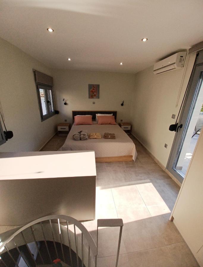 Doukas Home Mytilene Luaran gambar